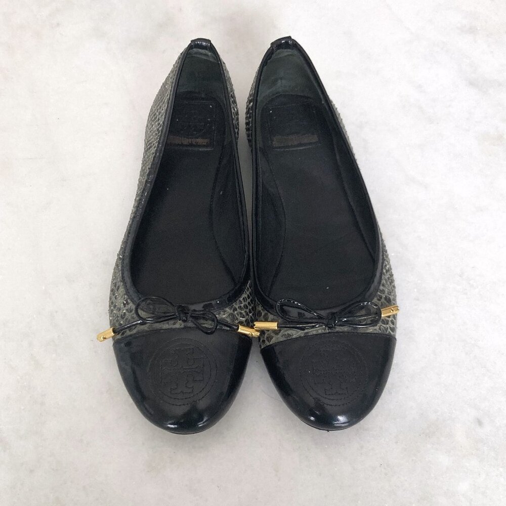 Tory Burch cap toe ballet flats / shoes, black patent leather & snake, bows